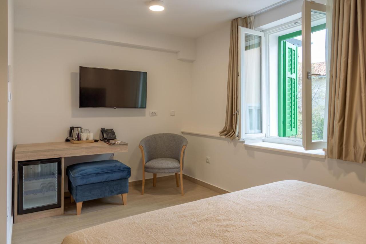 Sangulin Palace M Biograd Na Moru Luaran gambar