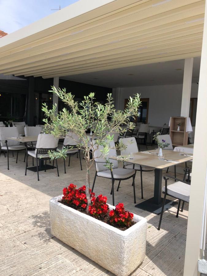 Sangulin Palace M Biograd Na Moru Luaran gambar